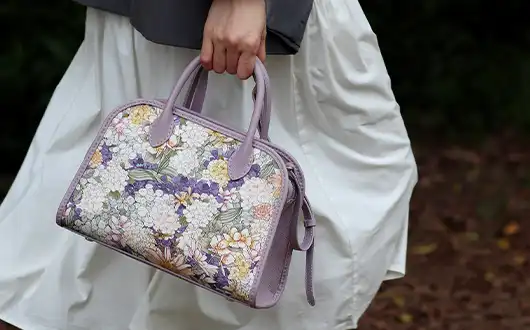 Handheld Style of the Floral Handbag Handheld Style of the Floral Handbag