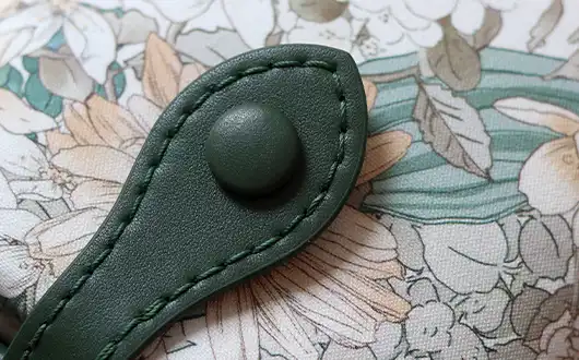 Details of Leather & Fabric Kits accessories Details of Leather & Fabric Kits accessories